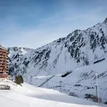 아파트 Au Pied Des Pistes *